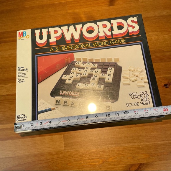 Deadstock VTG Sealed 1980s UPWORDS A 3 Dimensional Word Game Milton Bradley Comp - Picture 14 of 15